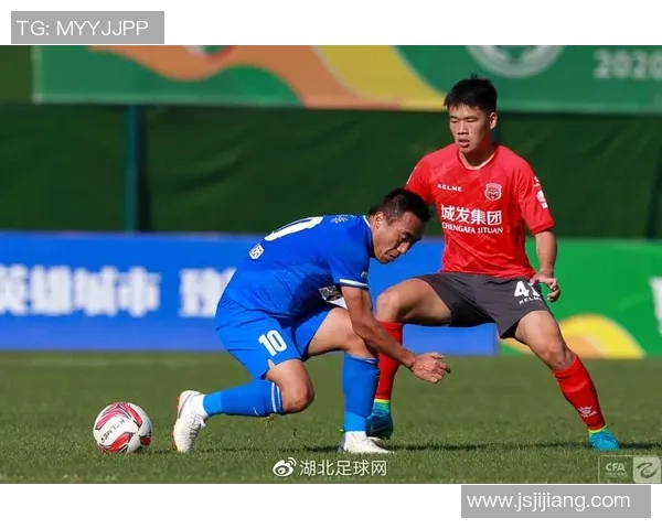 武汉足球队以82分稳居冠军赛积分榜首位，争冠形势一片大好